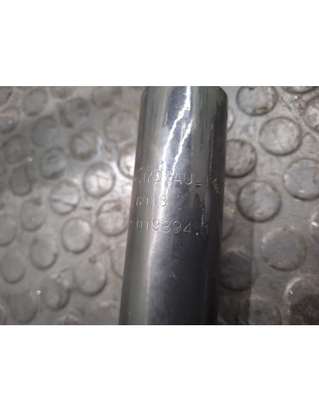 [107257] BOTELLA ELEVAR CABINA - MAN LE 140