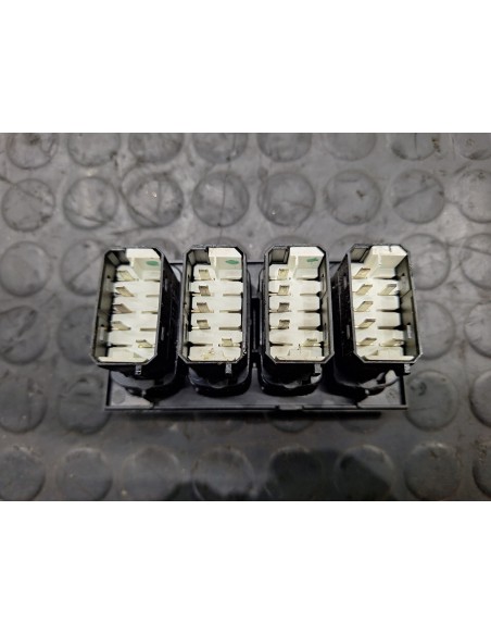 [107231] BOTONERA - SCANIA SERIE 4 (P/R 94 G) (01/1996 - 01/2004)