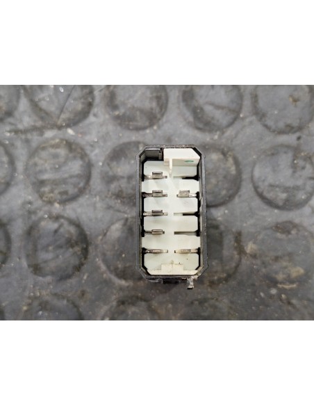 [107230] BOTON - SCANIA SERIE 4 (P/R 94 G) (01/1996 - 01/2004)