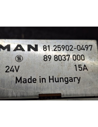 [107210] CAJA RELES / FUSIBLES - MAN LE 140