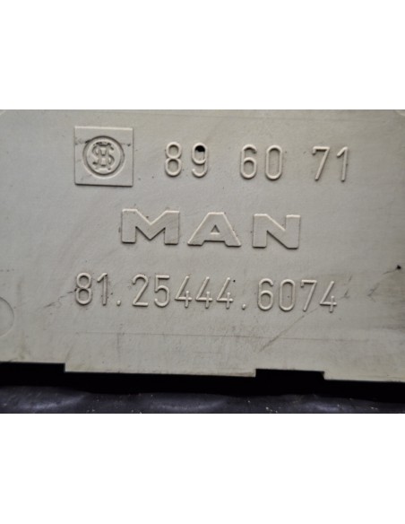 [107177] CAJA RELES / FUSIBLES - MAN TG - A 18.XXX