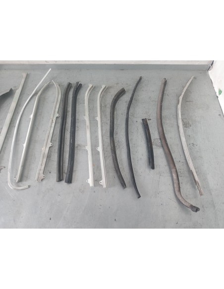 [107154] JUEGO DE MOLDURAS - BMW SERIE 1