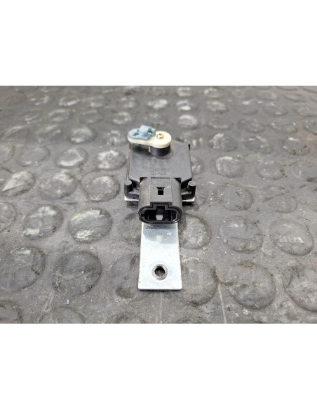 [107138] MOTOR CIERRE CENTRALIZADO DELANTERO IZQUIERDO - NISSAN ATLEON