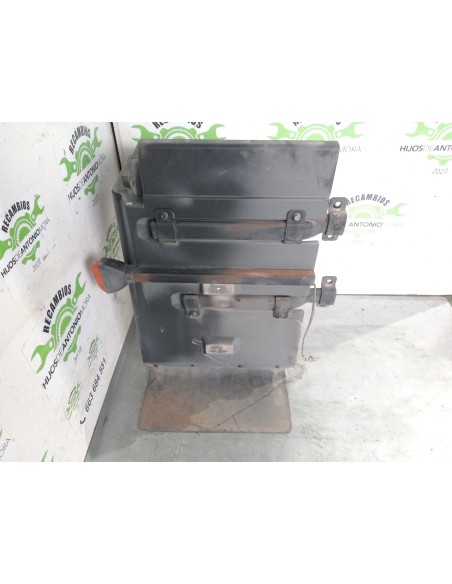 [107056] GUARDABARROS FIJO CABINA IZQUIERDO - NISSAN ATLEON