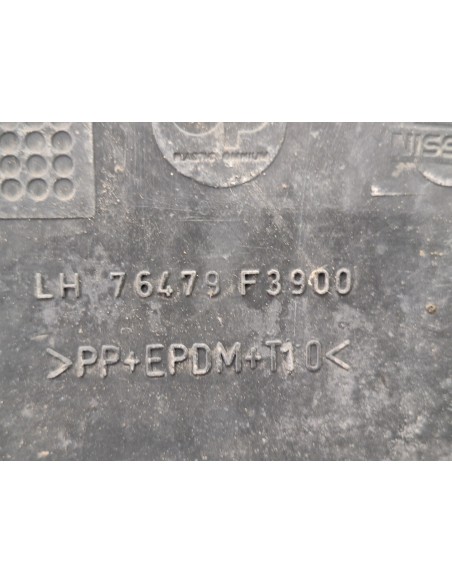 [107033] ESTRIBO DELANTERO IZQUIERO - NISSAN CABSTAR E (01/2002 - 12/2003)