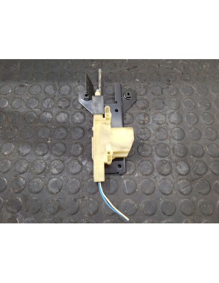 [106984] CERRADURA TAPA COMBUSTIBLE - BMW SERIE 1