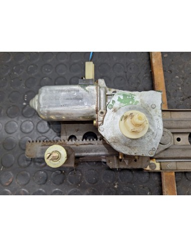 [106979] ELEVALUNAS TRASERO DERECHO - BMW SERIE 1