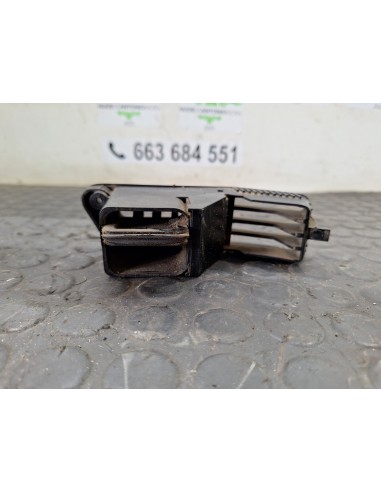 [106977] REJILLA AIREADORA - BMW SERIE 1