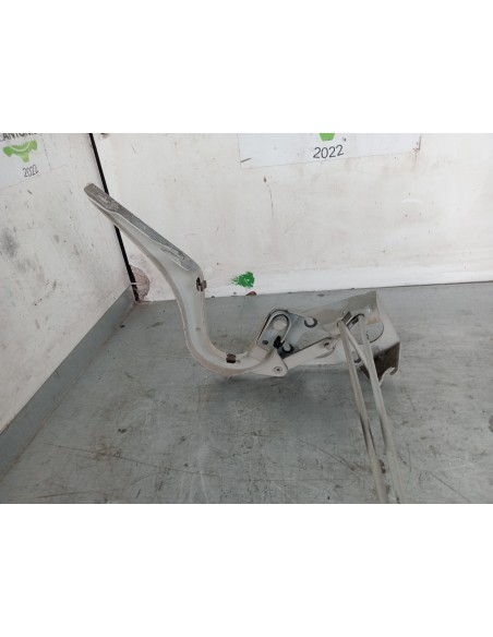 [106973] BISAGRAS MALETERO - BMW SERIE 1