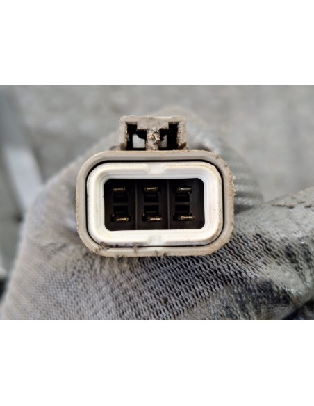 [106953] PILOTO TRASERO IZQUIERDO - NISSAN TRADE 2.8