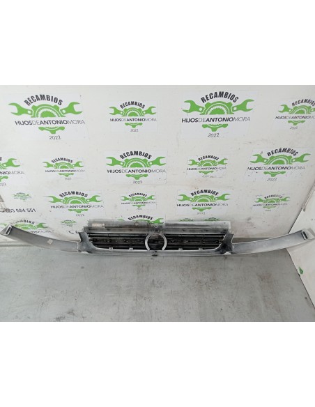[106898] REJILLA DELANTERA - OPEL VIVARO (01/2001 - 12/2006)