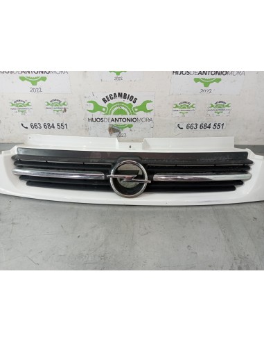 [106898] REJILLA DELANTERA - OPEL VIVARO...