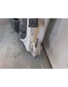 [106881] PUERTA DELANTERA IZQUIERDA - RENAULT HD 250.18...