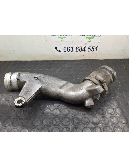 [106855] TUBO INTERCOOLER METALICO - NISSAN NT400 CABSTAR (01/20214-) (01/2014 - ...)