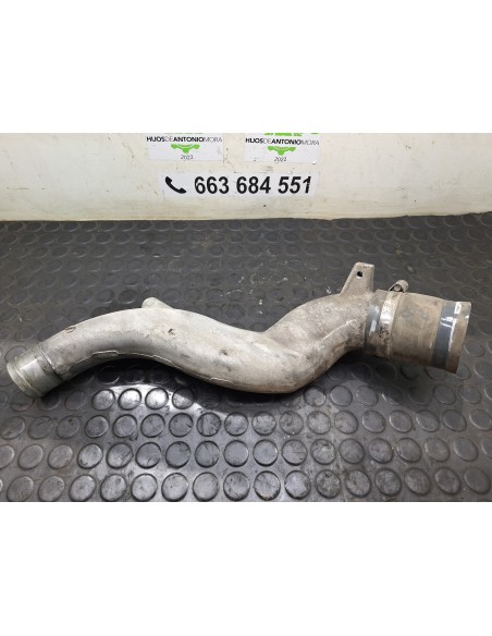 [106854] TUBO INTERCOOLER METALICO - NISSAN NT400 CABSTAR (01/20214-) (01/2014 - ...)