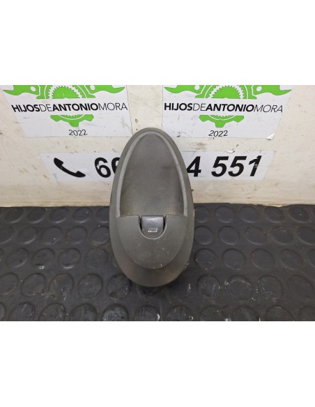 [106827] MANDO ELEVALUNAS DELANTERO DERECHO - IVECO DAILY CAJA CERRADA