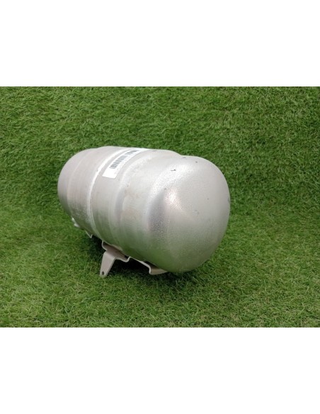 [92897] ACUMULADOR CENTRAL AMORTIGUACION - AUDI A8 (D2) (01/1994 - 01/1999)