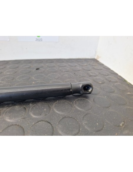 [93132] AMORTIGUADORES CAPO - VOLKSWAGEN GOLF VII LIM. (01/2012 - 12/2017)