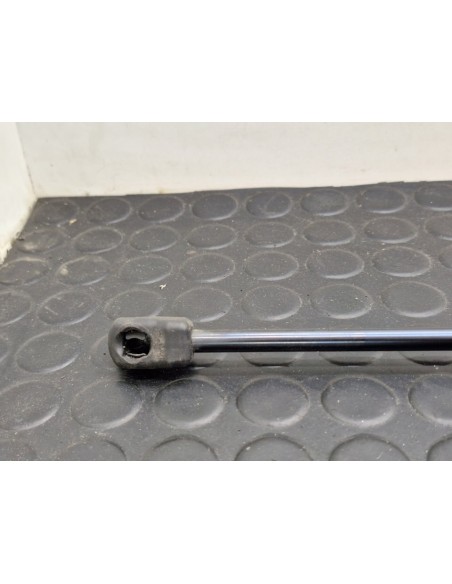 [93132] AMORTIGUADORES CAPO - VOLKSWAGEN GOLF VII LIM. (01/2012 - 12/2017)