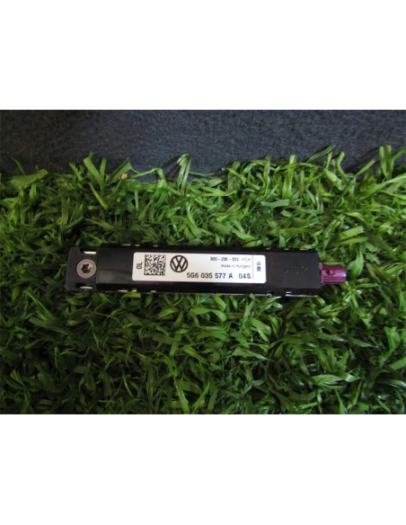 [93510] AMPLIFICADOR DE ANTENA - VOLKSWAGEN GOLF VII LIM. (01/2012 - 12/2017)