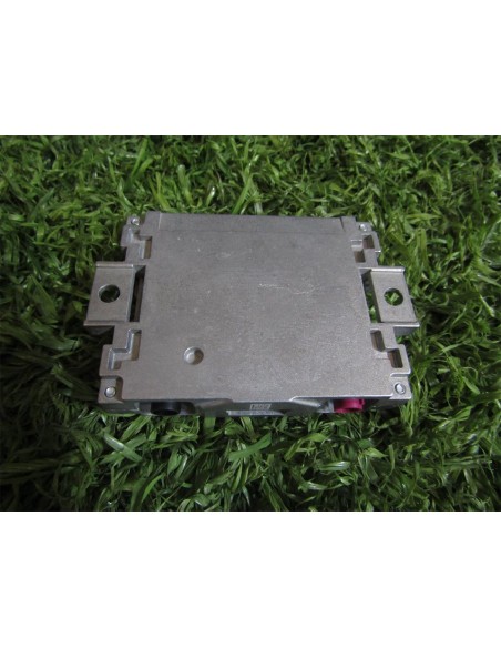 [94069] AMPLIFICADOR SEÑAL TELEFONO - VOLKSWAGEN T-ROC (01/2017 - 12/2020)