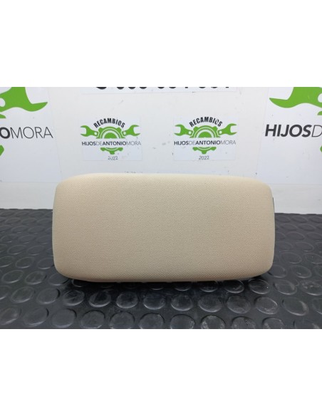 [97054] APOYABRAZO LATERAL - AUDI A3 (8P)