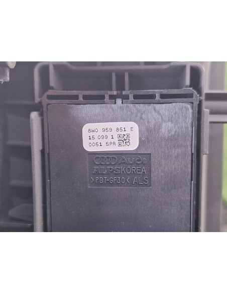 [102085] APOYABRAZO LATERAL - AUDI A4 BER. (B8)