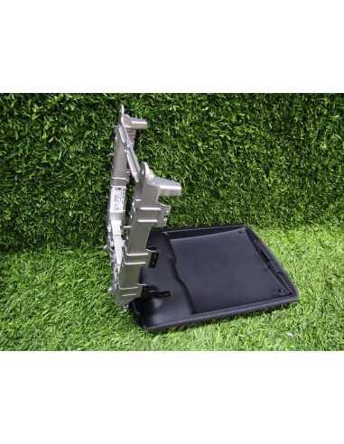 [92863] APOYABRAZOS CENTRAL - AUDI A8 (D2)...