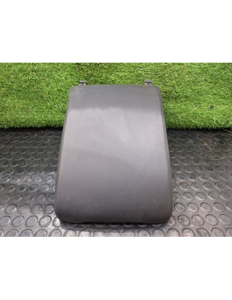 [101372] APOYABRAZOS CENTRAL - VOLKSWAGEN TOUAREG (01/2018 - ...)