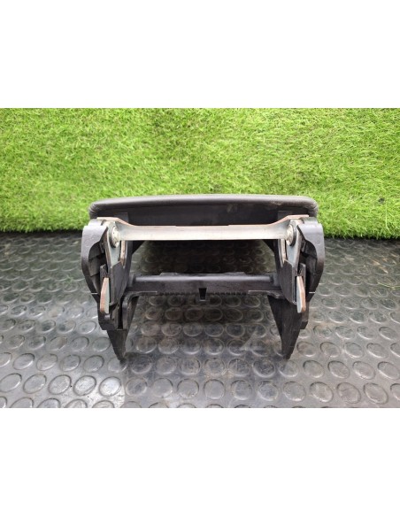 [101372] APOYABRAZOS CENTRAL - VOLKSWAGEN TOUAREG (01/2018 - ...)