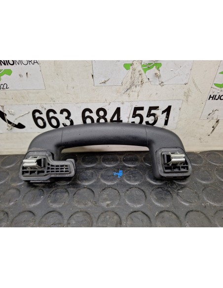 [104872] ASADERA PILASTRA - VOLKSWAGEN T-ROC (01/2017 - 12/2020)