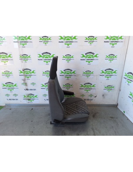 [103415] ASIENTO DELANTERO DERECHO - MERCEDES MB 100 D CAJA CERRADA / COMBI (01/1987 - 01/1995)