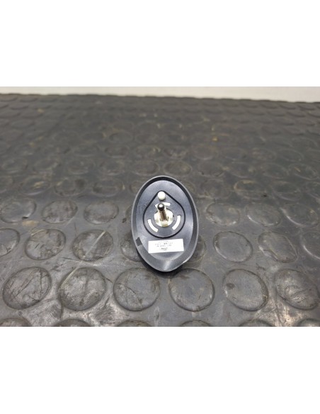 [100294] BASE DE ANTENA - FORD TRANSIT COURIER