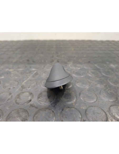 [100294] BASE DE ANTENA - FORD TRANSIT COURIER