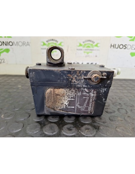 [102802] BOMBA ELEVAR CABINA - IVECO EUROCARGO TECTOR (01/2001 - 12/2003)