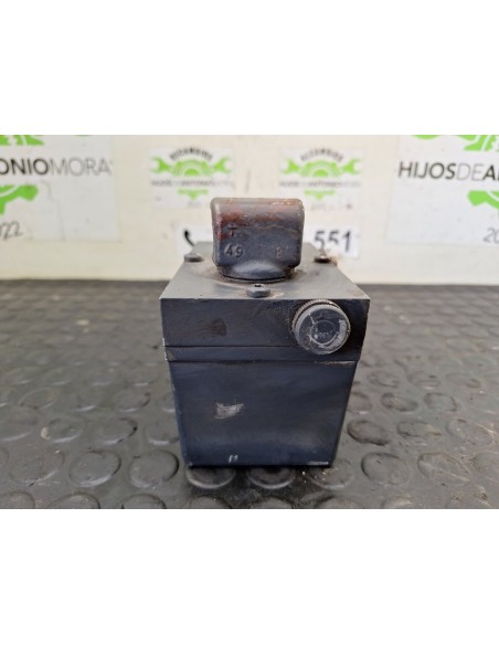 [102802] BOMBA ELEVAR CABINA - IVECO EUROCARGO TECTOR (01/2001 - 12/2003)