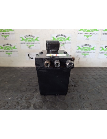 [105047] BOMBA ELEVAR CABINA - RENAULT MAGNUM 480 DXI