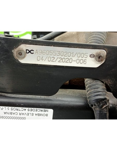 [95767] BOMBA ELEVAR CABINA - MERCEDES ACTROS 5 L-FAHRERHAUS 2-ACHSER BM 963