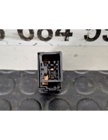 [99846] BOTON - MITSUBISHI MONTERO (L040)