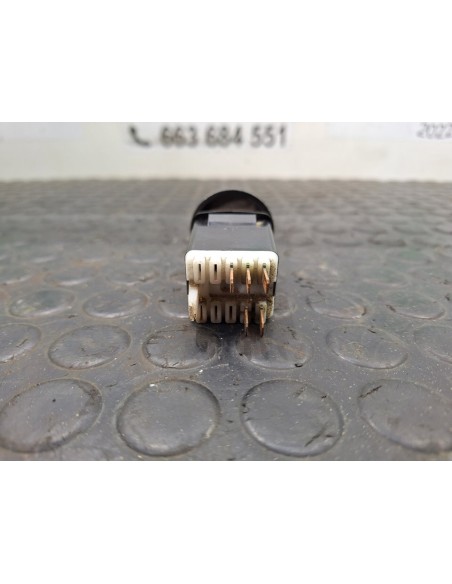 [100070] BOTON - RENAULT KANGOO