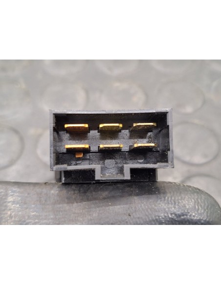 [99856] BOTON - MITSUBISHI MONTERO (L040)