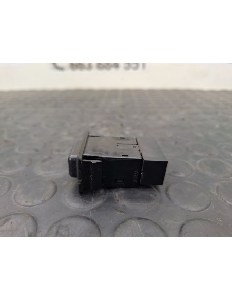 [99856] BOTON - MITSUBISHI MONTERO (L040)