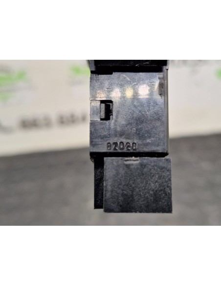 [99856] BOTON - MITSUBISHI MONTERO (L040)