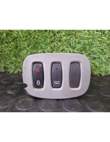 [103862] BOTONERA - OPEL VIVARO FURGÓN