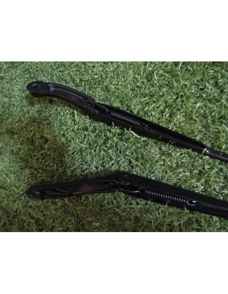 [94058] BRAZO LIMPIA - VOLKSWAGEN T-ROC (01/2017 - 12/2020)