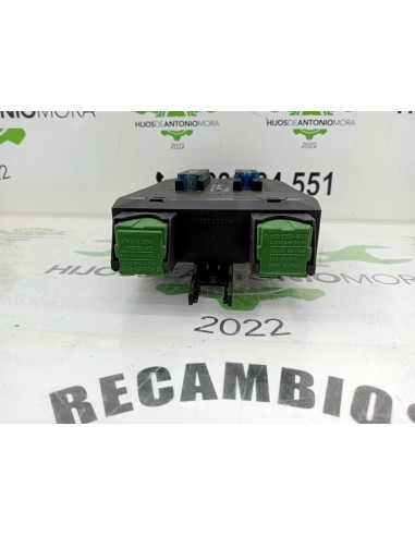 [94872] CAJA RELES / FUSIBLES - MERCEDES VITO...