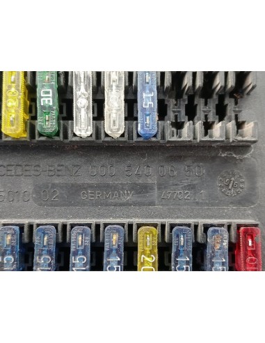 [100645] CAJA RELES / FUSIBLES - MERCEDES VITO...