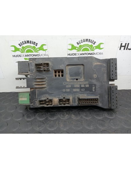 [100645] CAJA RELES / FUSIBLES - MERCEDES VITO CAJA CERRADA 6.03 -