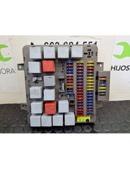 [102887] CAJA RELES / FUSIBLES - DAF SERIE LF45.XXX DESDE 06