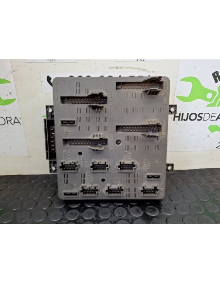 [102887] CAJA RELES / FUSIBLES - DAF SERIE LF45.XXX DESDE 06